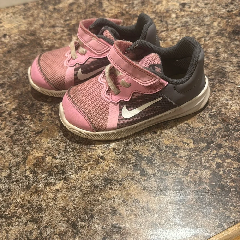 Nike pink and gray toddlers shoes size 8